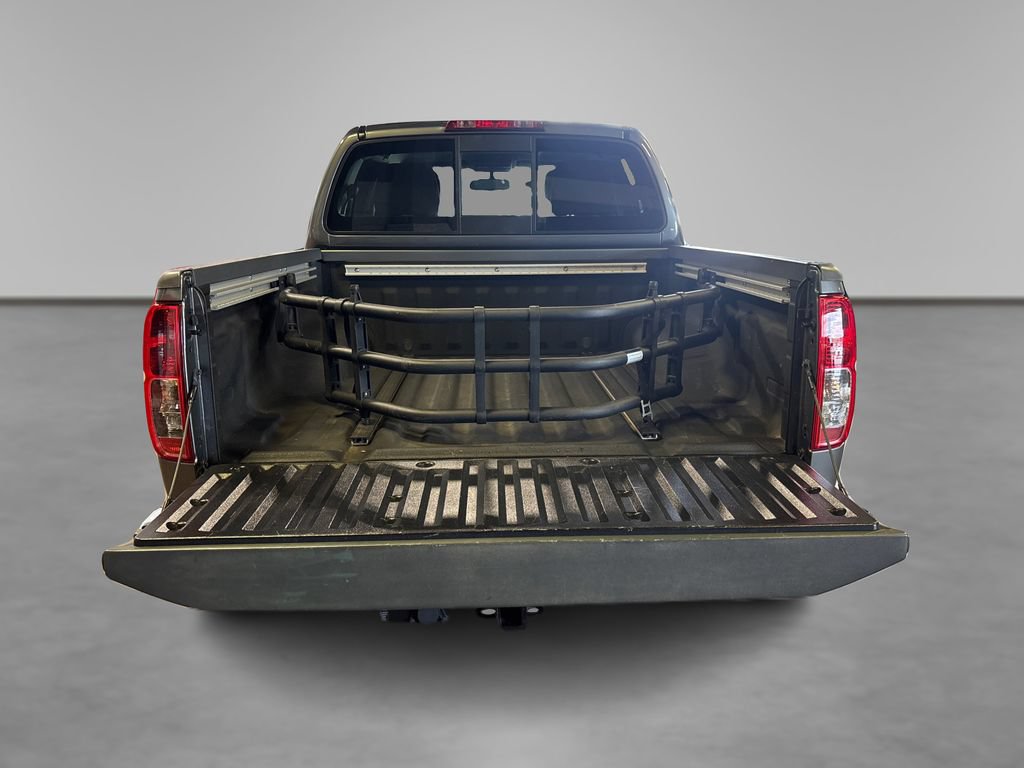 Used 2020 Nissan Frontier SV RWD image 12