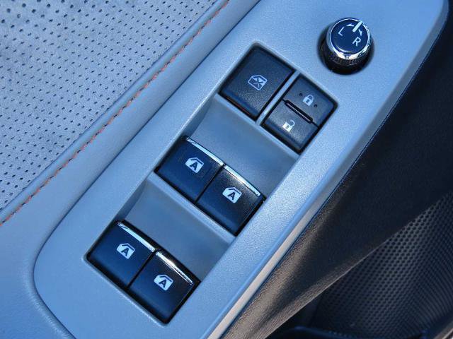 Used 2019 Toyota Avalon XSE w/ All Weather Liner Package image 16