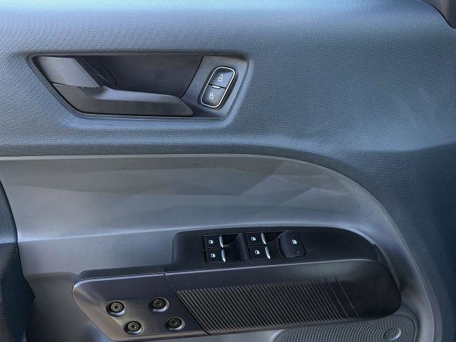 Certified 2025 Ford Maverick XL w/ Equipment Group 102A image 21