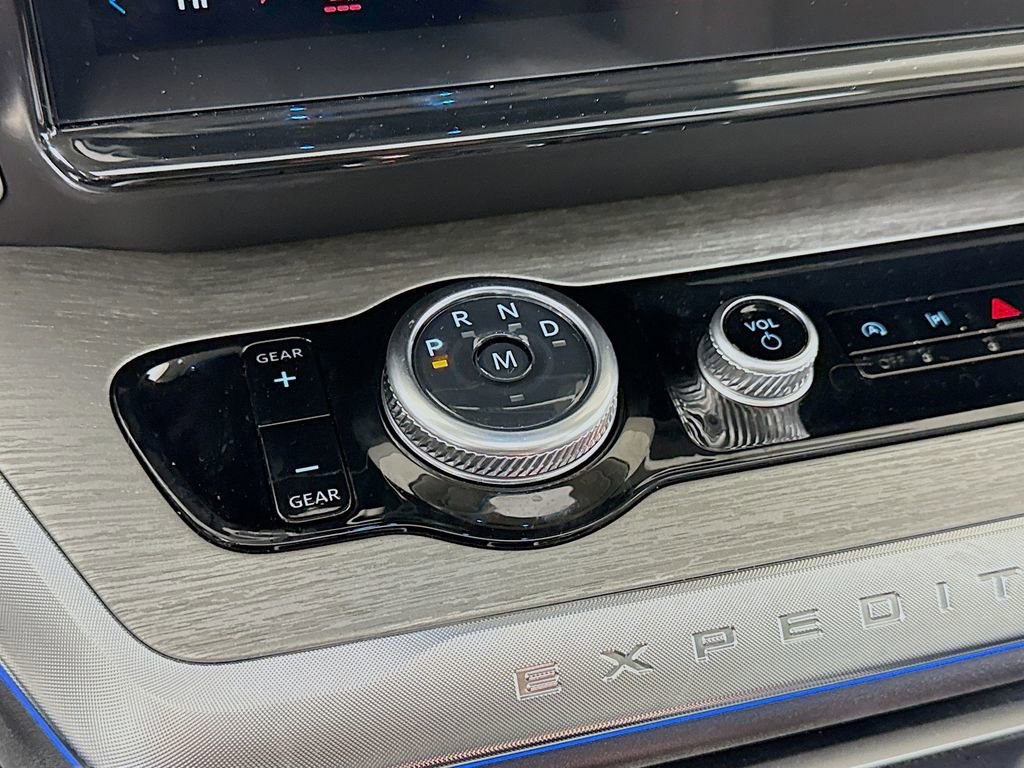 Certified 2025 Ford Expedition Max Platinum w/ Driver's Package image 20