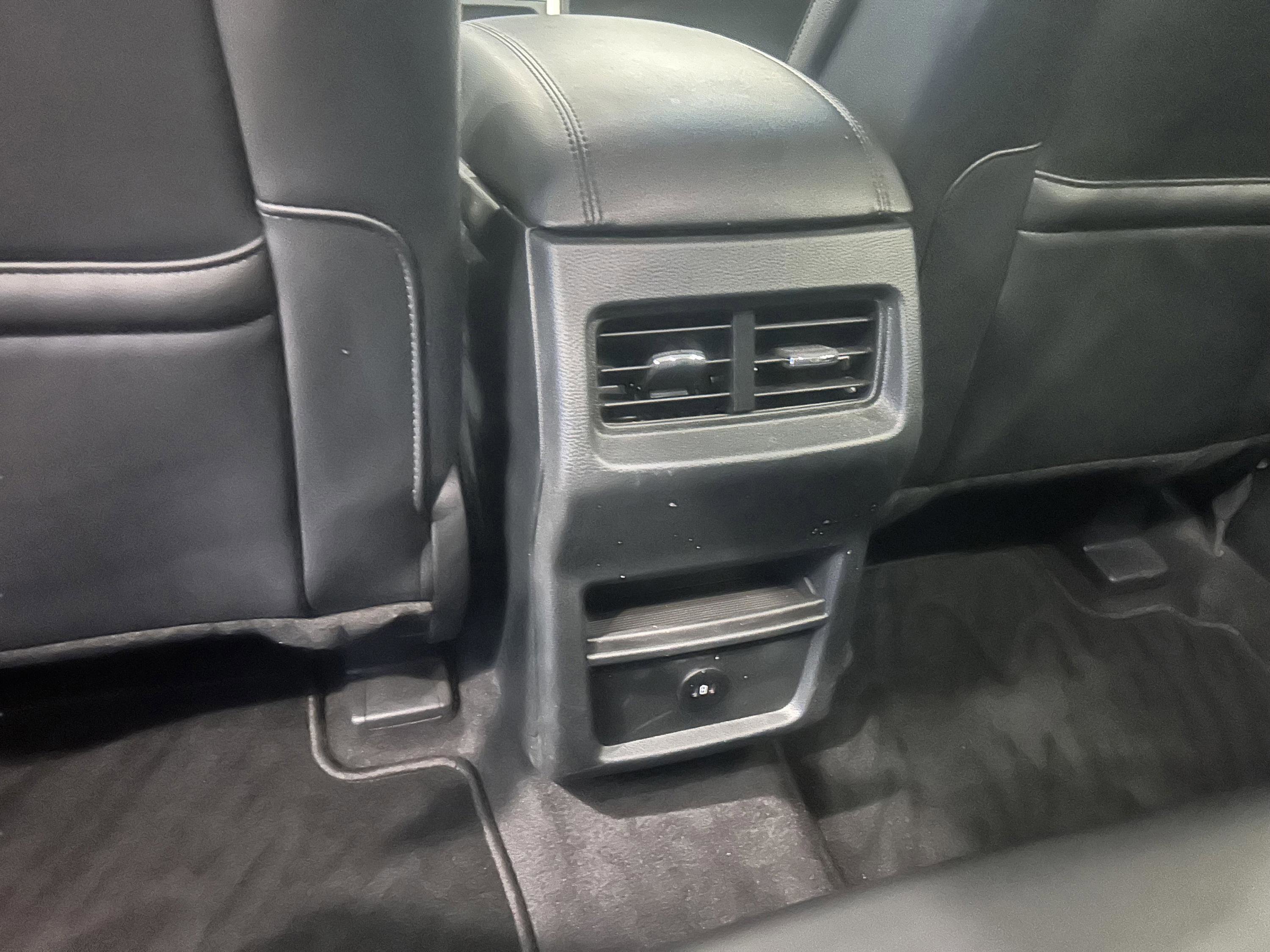 Certified 2024 Ford Edge SEL image 11