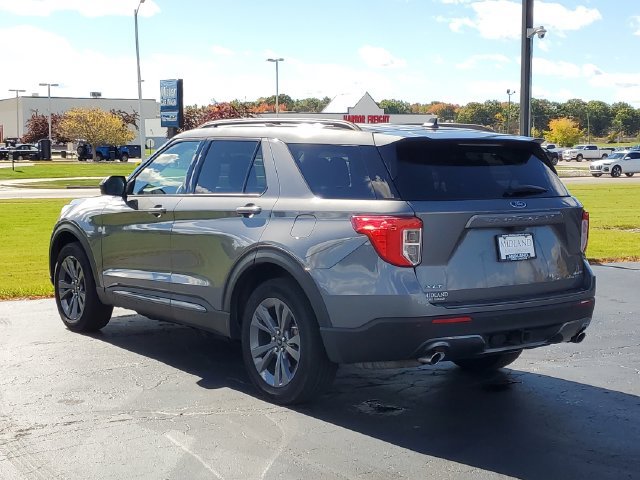 Certified 2023 Ford Explorer XLT w/ Equipment Group 202A AWD/4WD image 4