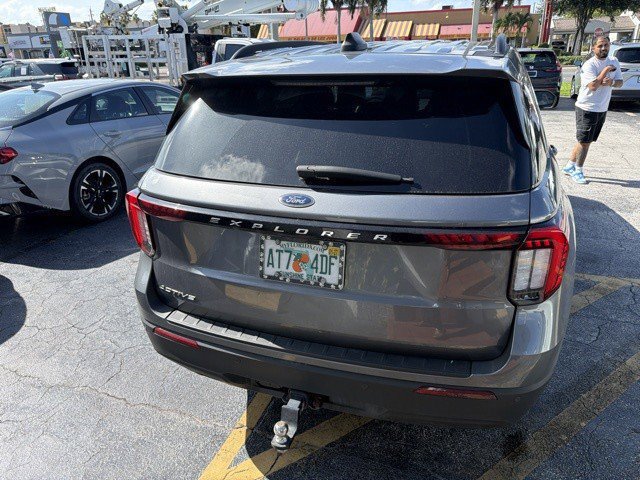 Certified 2025 Ford Explorer Active RWD image 5