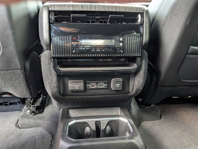 Used 2022 Jeep Wagoneer Series III w/ Premium Group I image 15