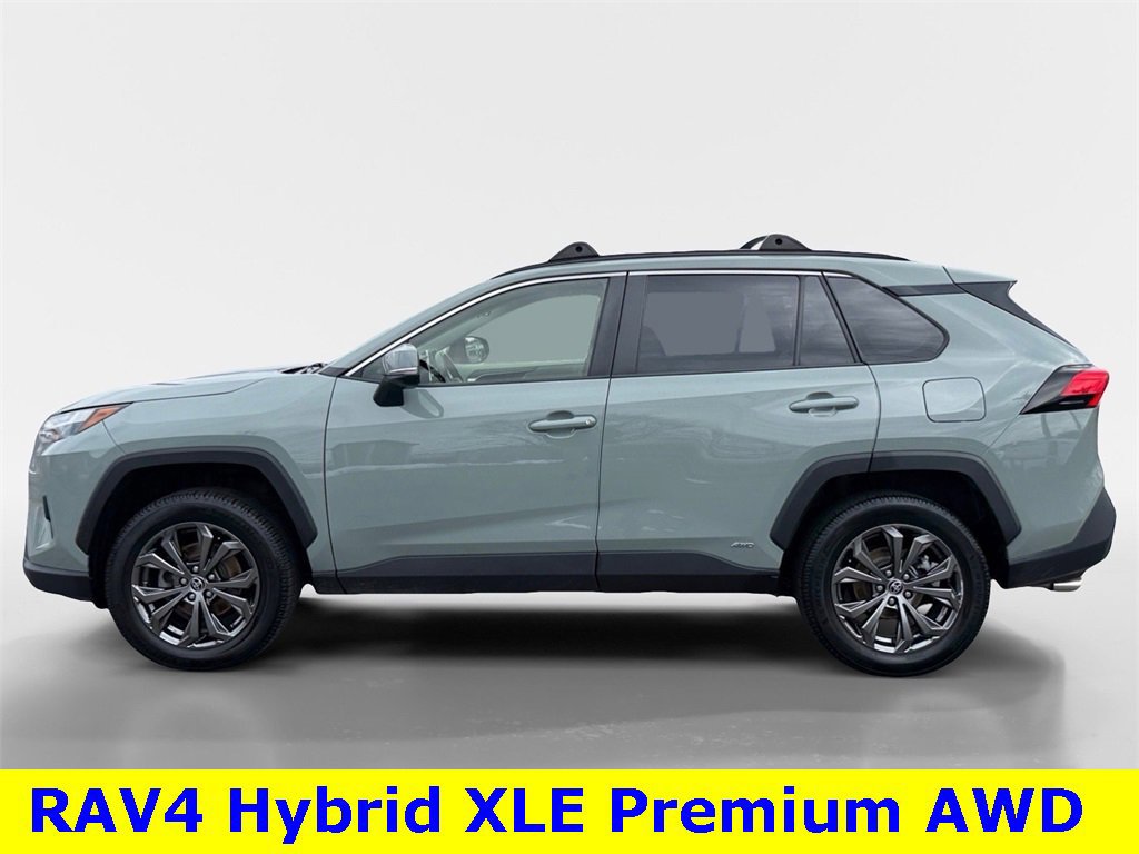Used 2023 Toyota RAV4 XLE Premium image 6