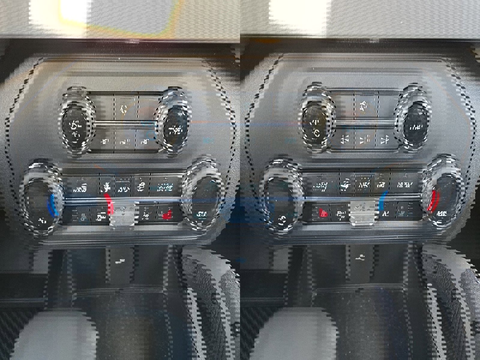 Certified 2023 Ford Bronco Big Bend w/ Sasquatch Package image 21