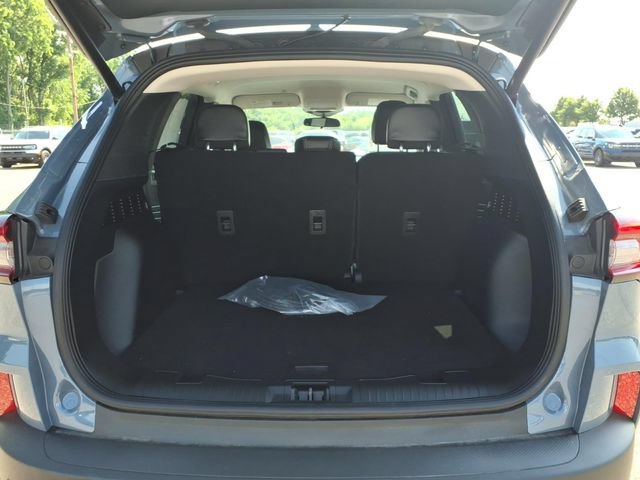 Certified 2025 Ford Escape SE FWD image 8