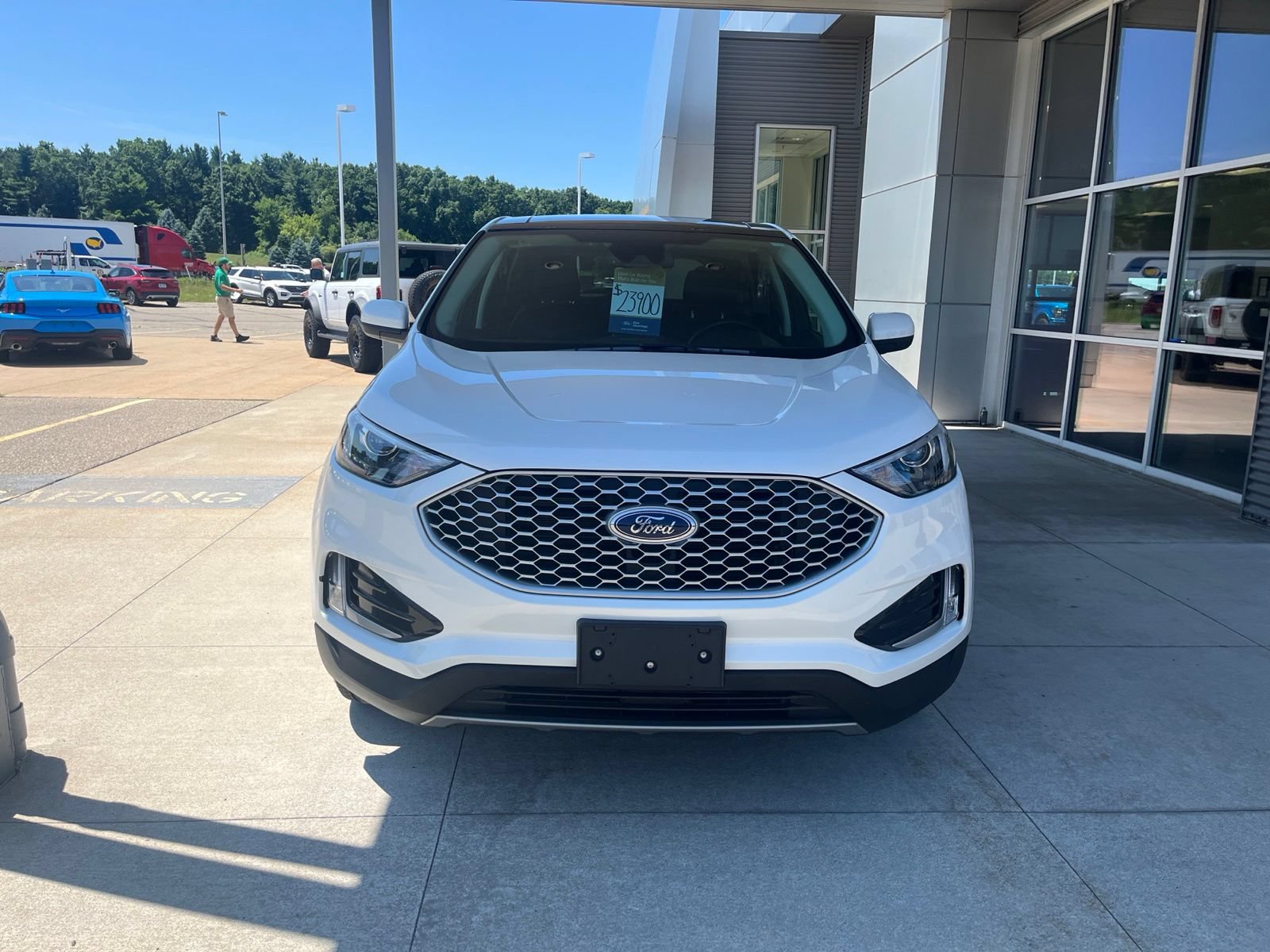 Certified 2023 Ford Edge SEL w/ Convenience Package AWD/4WD image 9
