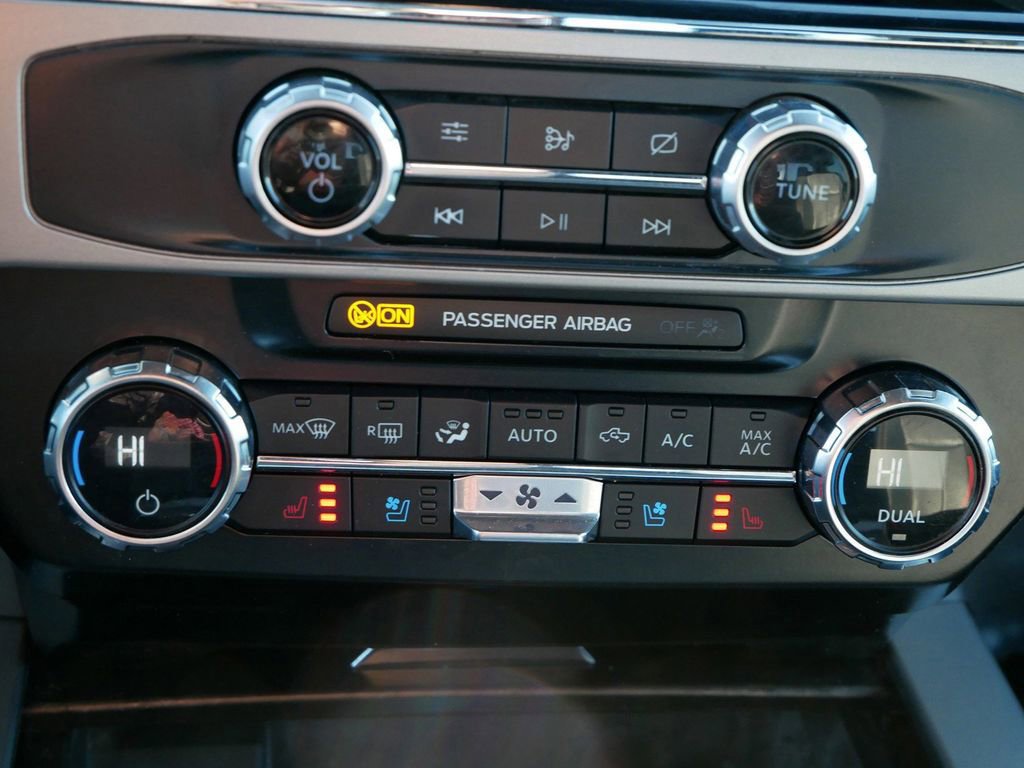 Certified 2022 Ford F250 Lariat w/ Chrome Package image 26