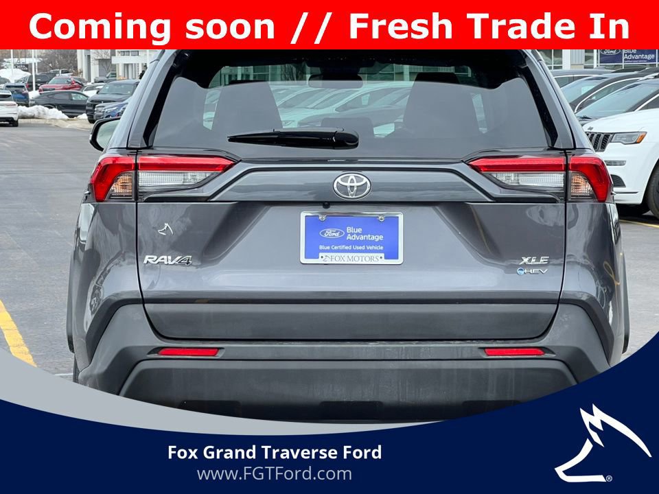 Used 2025 Toyota RAV4 XLE image 3