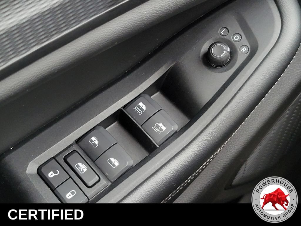 Used 2024 Jeep Grand Cherokee L Laredo RWD image 28