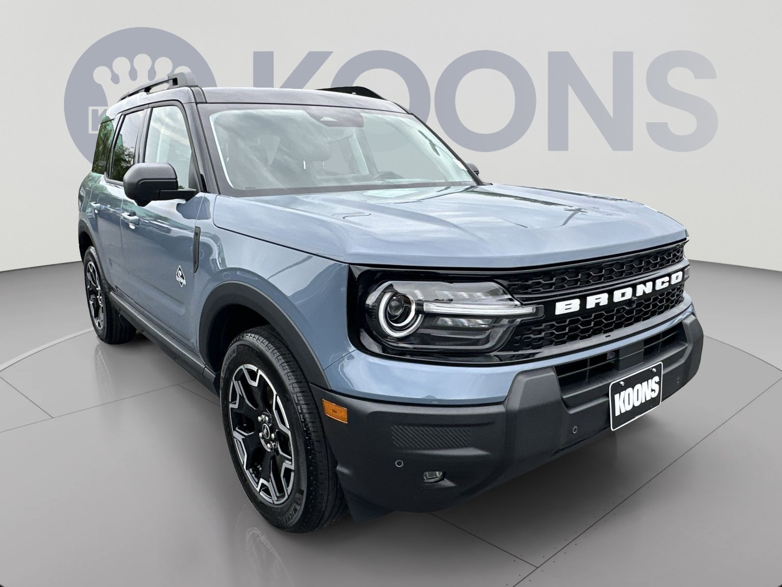 Certified 2025 Ford Bronco Sport Outer Banks w/ Outer Banks Tech Package+ AWD/4WD image 2