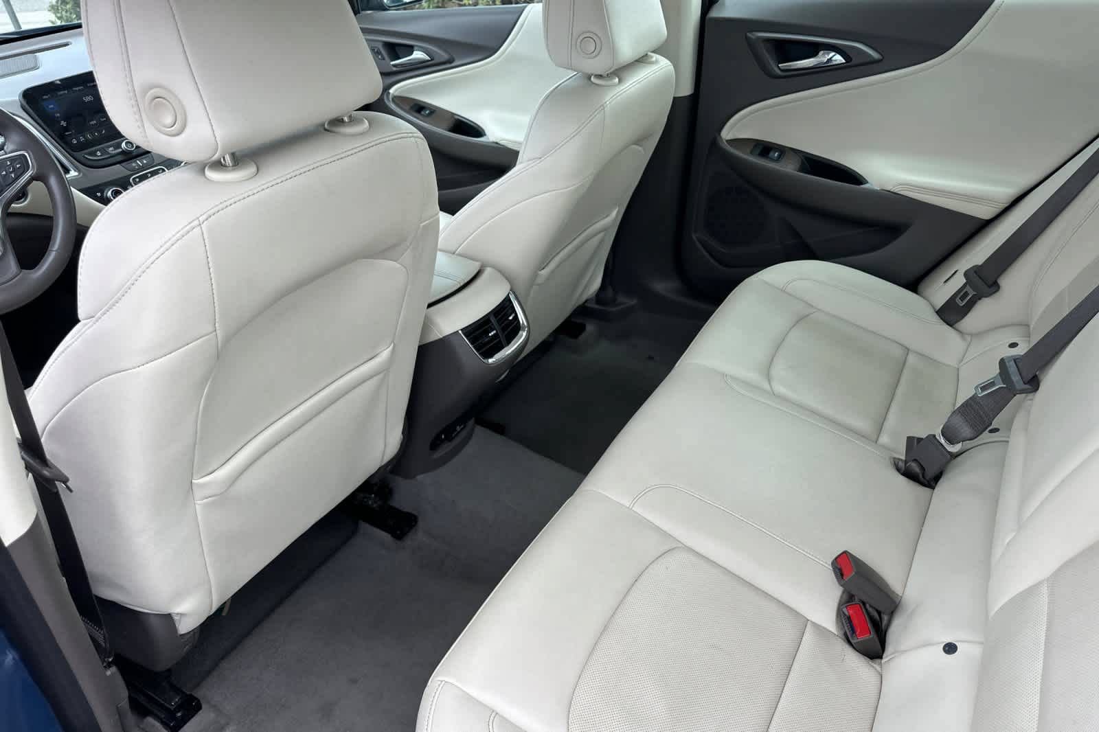 Used 2024 Chevrolet Malibu LT FWD image 4