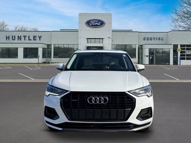 Used 2023 Audi Q3 2.0T Premium w/ Convenience Package AWD/4WD image 2