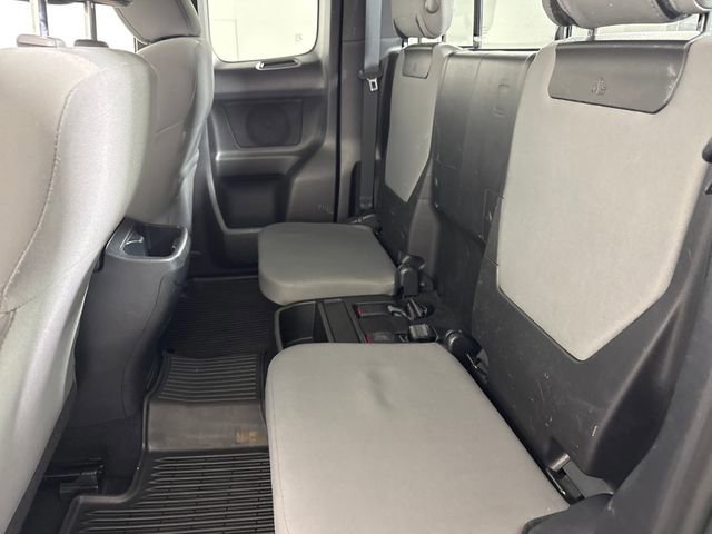 Used 2018 Toyota Tacoma SR5 AWD/4WD image 20