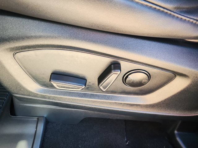 Certified 2022 Ford Explorer XLT w/ Equipment Group 202A RWD image 8