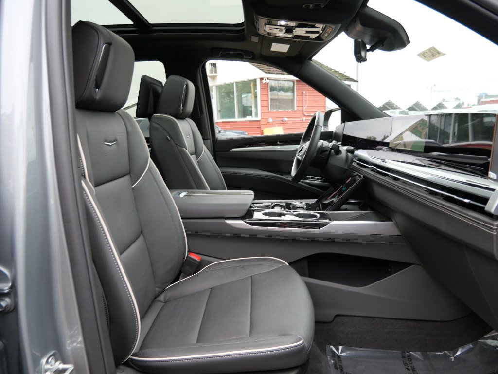 Used 2026 Cadillac Escalade Sport w/ LPO, ONYX Package AWD/4WD image 12