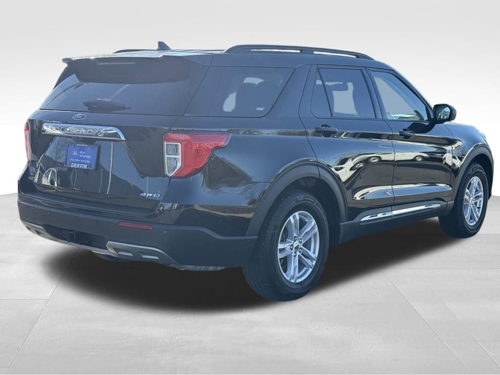 Certified 2021 Ford Explorer XLT w/ Equipment Group 202A image 6