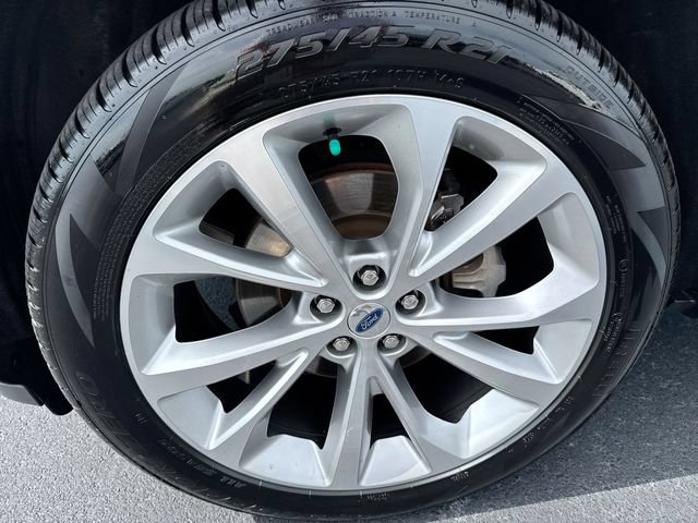Certified 2021 Ford Explorer Platinum w/ Equipment Group 601A AWD/4WD image 10