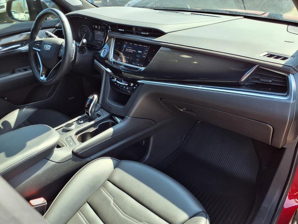 Used 2022 Cadillac XT6 Sport w/ Platinum Package image 29