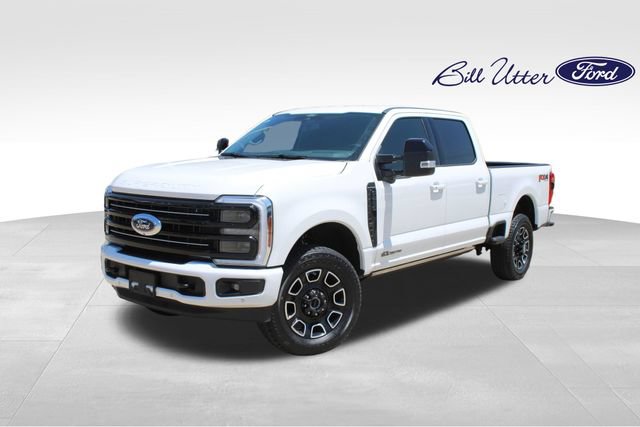 Certified 2025 Ford F250 Platinum w/ FX4 Off-Road Package AWD/4WD image 1