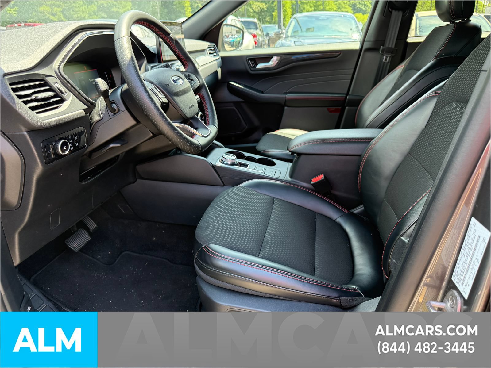 Certified 2025 Ford Escape ST-Line Select AWD/4WD image 12