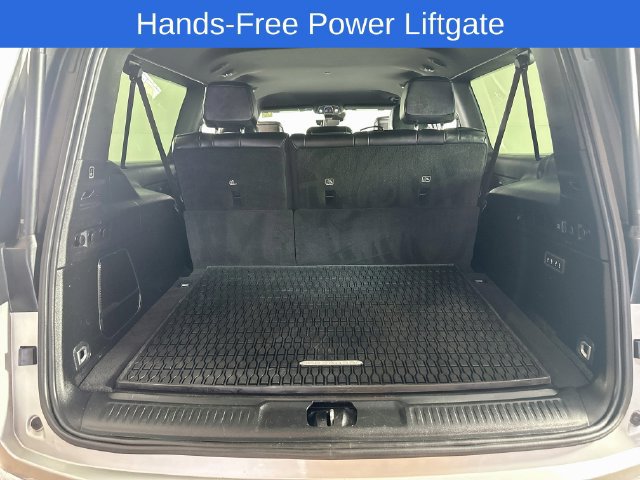 Used 2024 Jeep Wagoneer L Series II w/ Flexible Seating Group AWD/4WD image 10