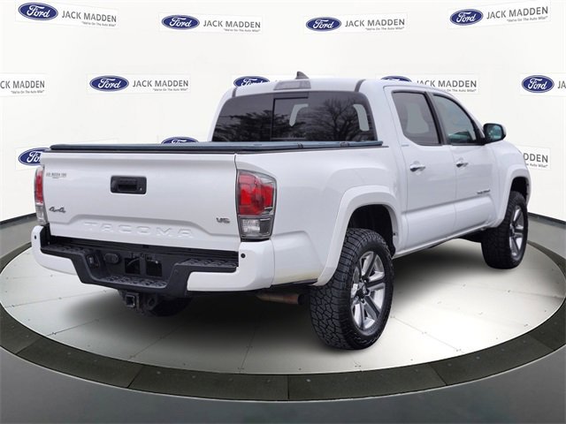Used 2017 Toyota Tacoma Limited w/ Tow Package image 4