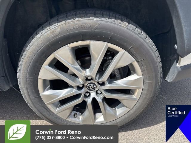 Used 2019 Toyota RAV4 Limited w/ Advanced Technology Package image 23
