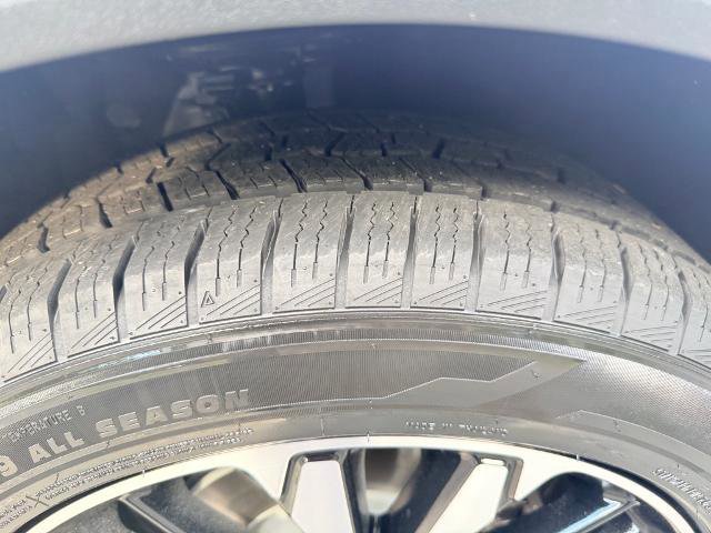 Certified 2022 Ford Escape SE w/ SE Sport Appearance Package image 9