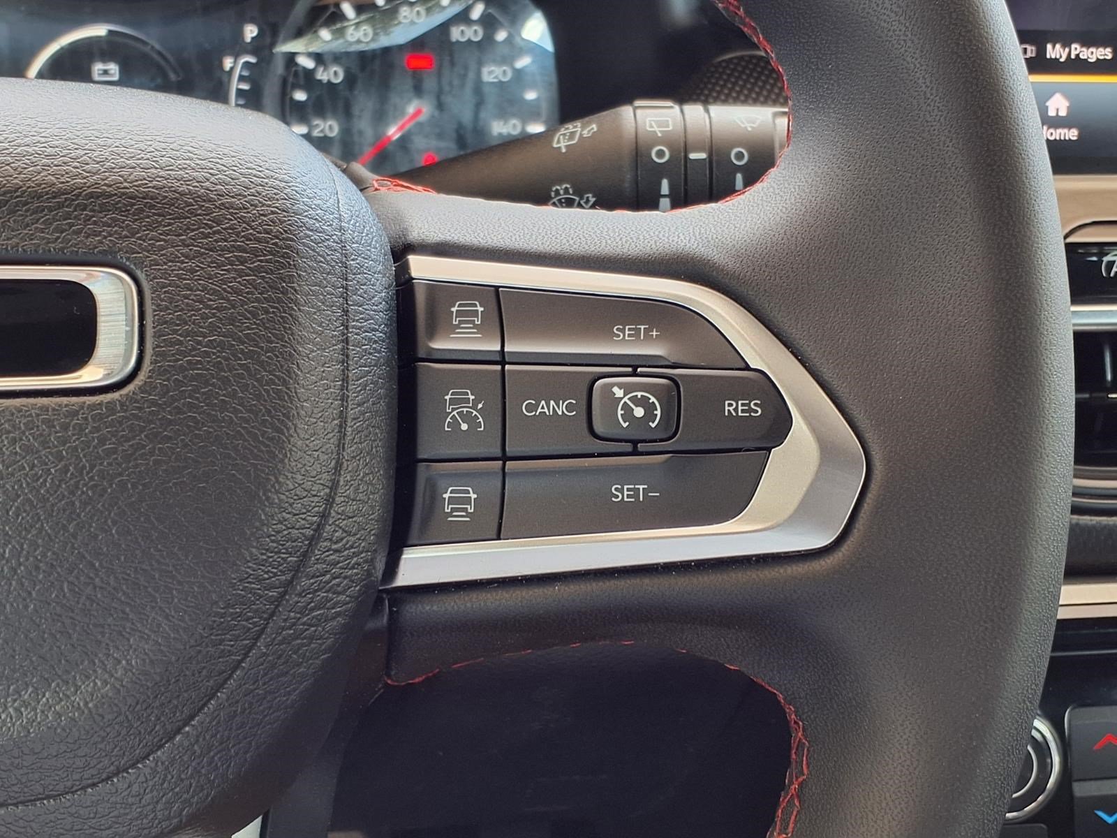 Used 2025 Jeep Compass Trailhawk AWD/4WD image 24