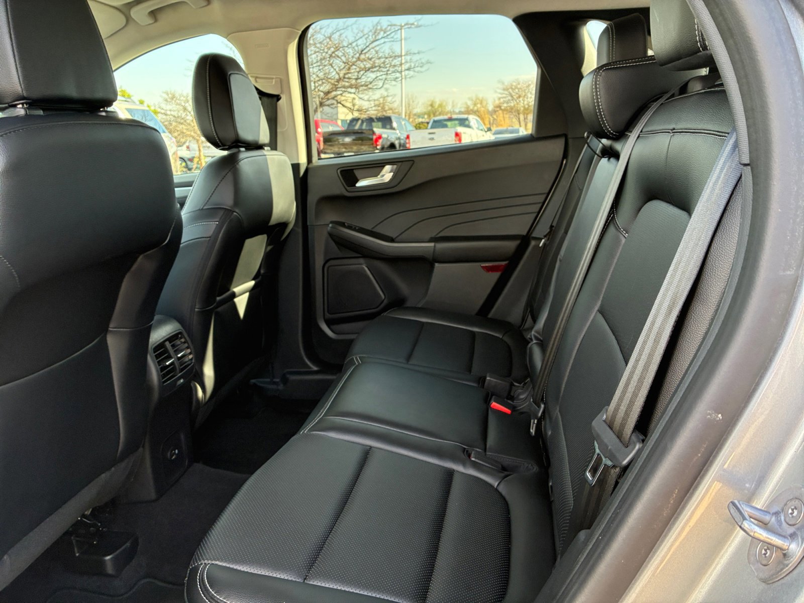 Certified 2022 Ford Escape Titanium image 17