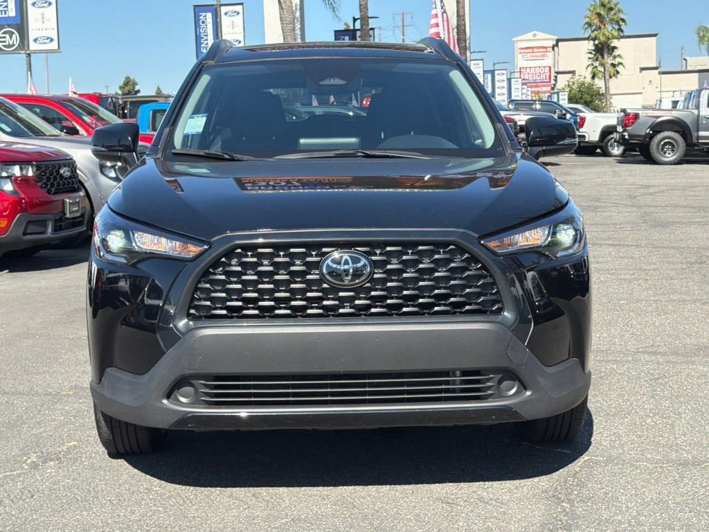 Used 2024 Toyota Corolla Cross LE FWD image 4