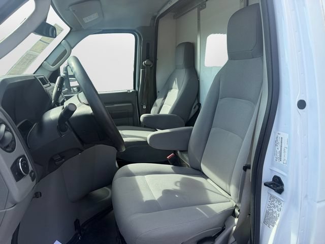 Certified 2022 Ford E-350 and Econoline 350 Super Duty w/ Power Windows & Locks Group RWD image 9