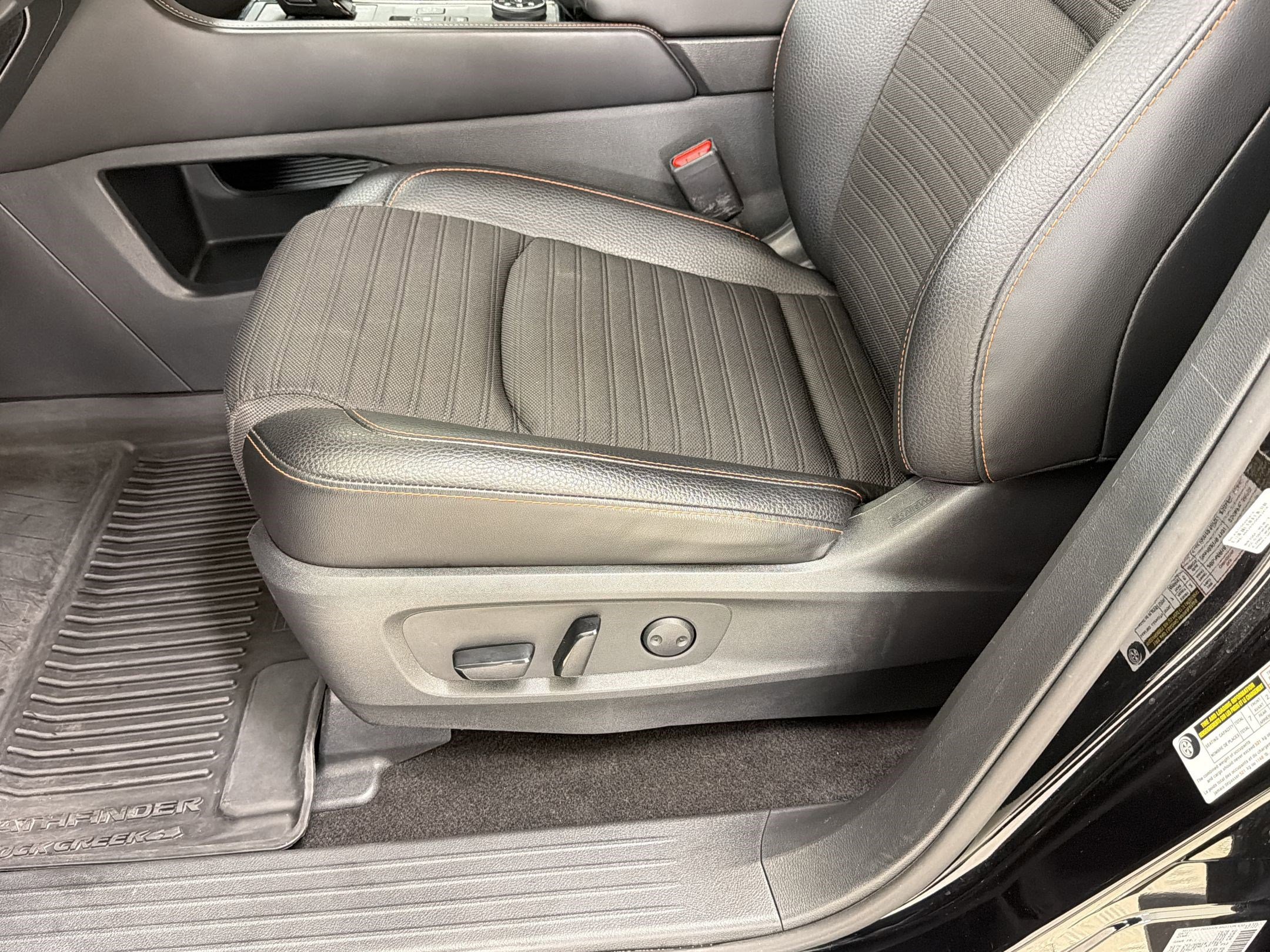 Used 2023 Nissan Pathfinder Rock Creek image 15