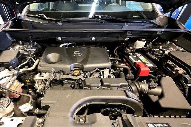 Used 2020 Toyota RAV4 XLE image 10