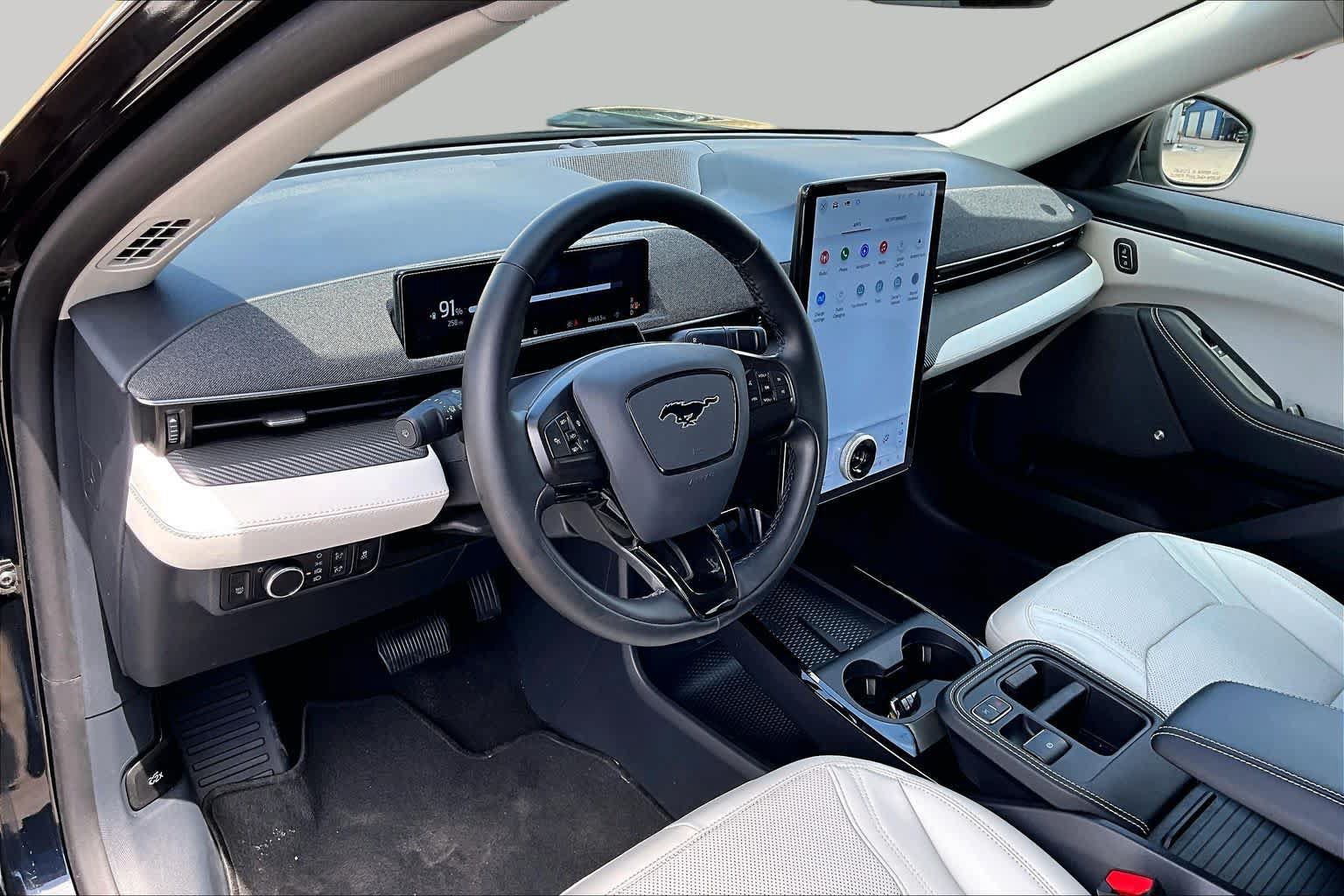 Certified 2025 Ford Mustang Mach-E Premium RWD image 17