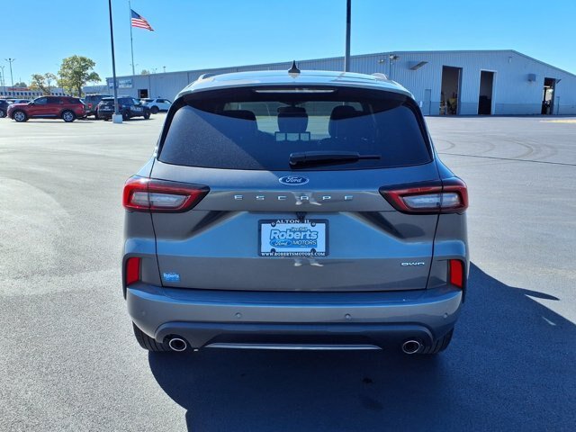 Certified 2024 Ford Escape ST-Line w/ Tech Pack #1 AWD/4WD image 4
