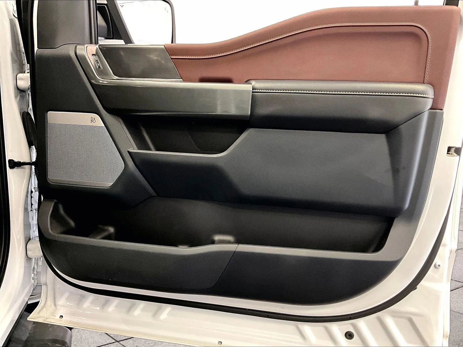 Certified 2023 Ford F150 Lariat w/ Equipment Group 502A High image 23