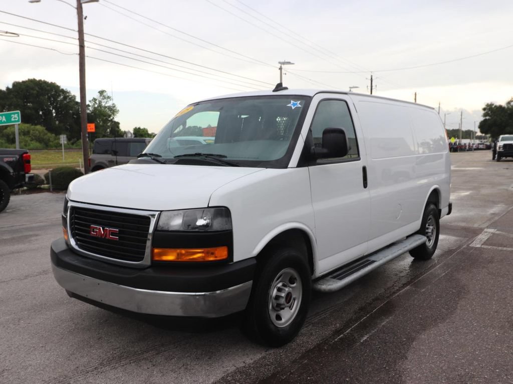 Used 2025 GMC Savana 2500 w/ Driver Convenience Package RWD image 5