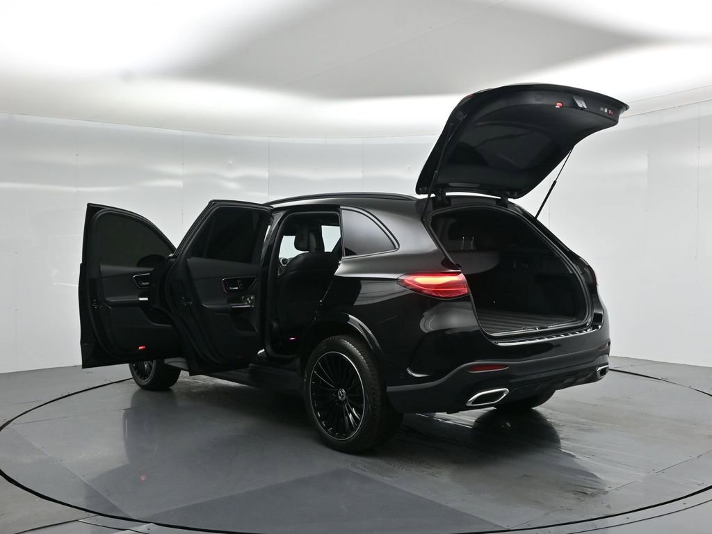 Used 2025 Mercedes-Benz GLC 300 image 37