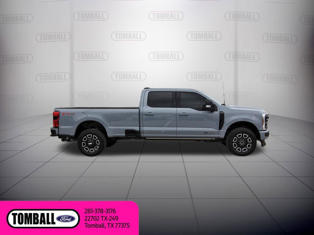 Certified 2025 Ford F350 Platinum w/ FX4 Off-Road Package AWD/4WD image 8
