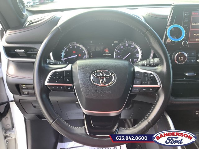 Used 2022 Toyota Highlander XSE AWD/4WD image 11