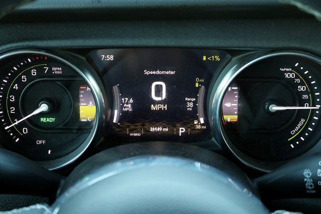 Used 2023 Jeep Wrangler Unlimited Sahara w/ Cold Weather Group image 38