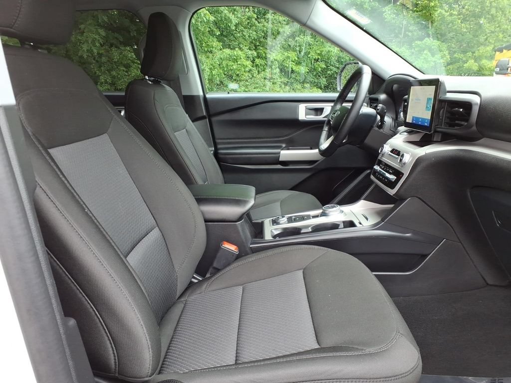 Certified 2024 Ford Explorer XLT AWD/4WD image 10