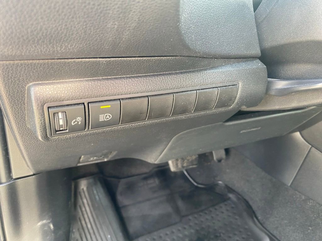 Used 2023 Toyota Corolla LE FWD image 16