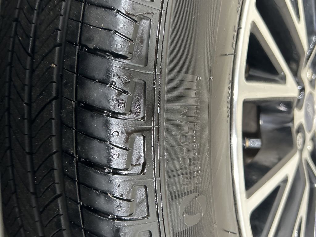 Certified 2022 Ford Escape Titanium image 48