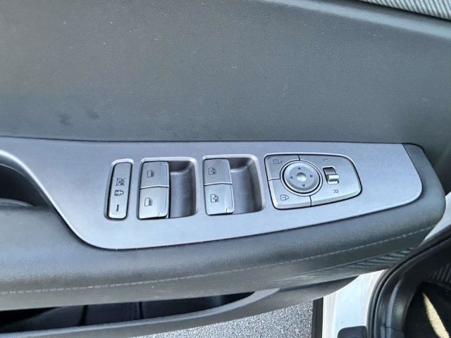 Used 2025 Hyundai Palisade SEL FWD image 19