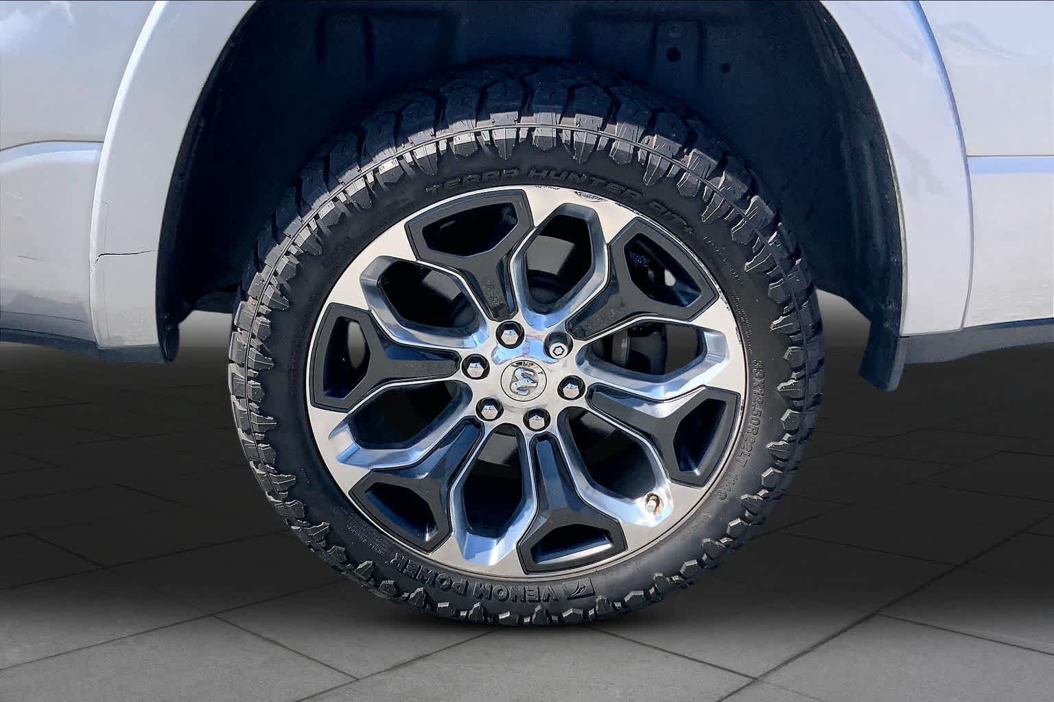 Used 2022 RAM 1500 Limited AWD/4WD image 10