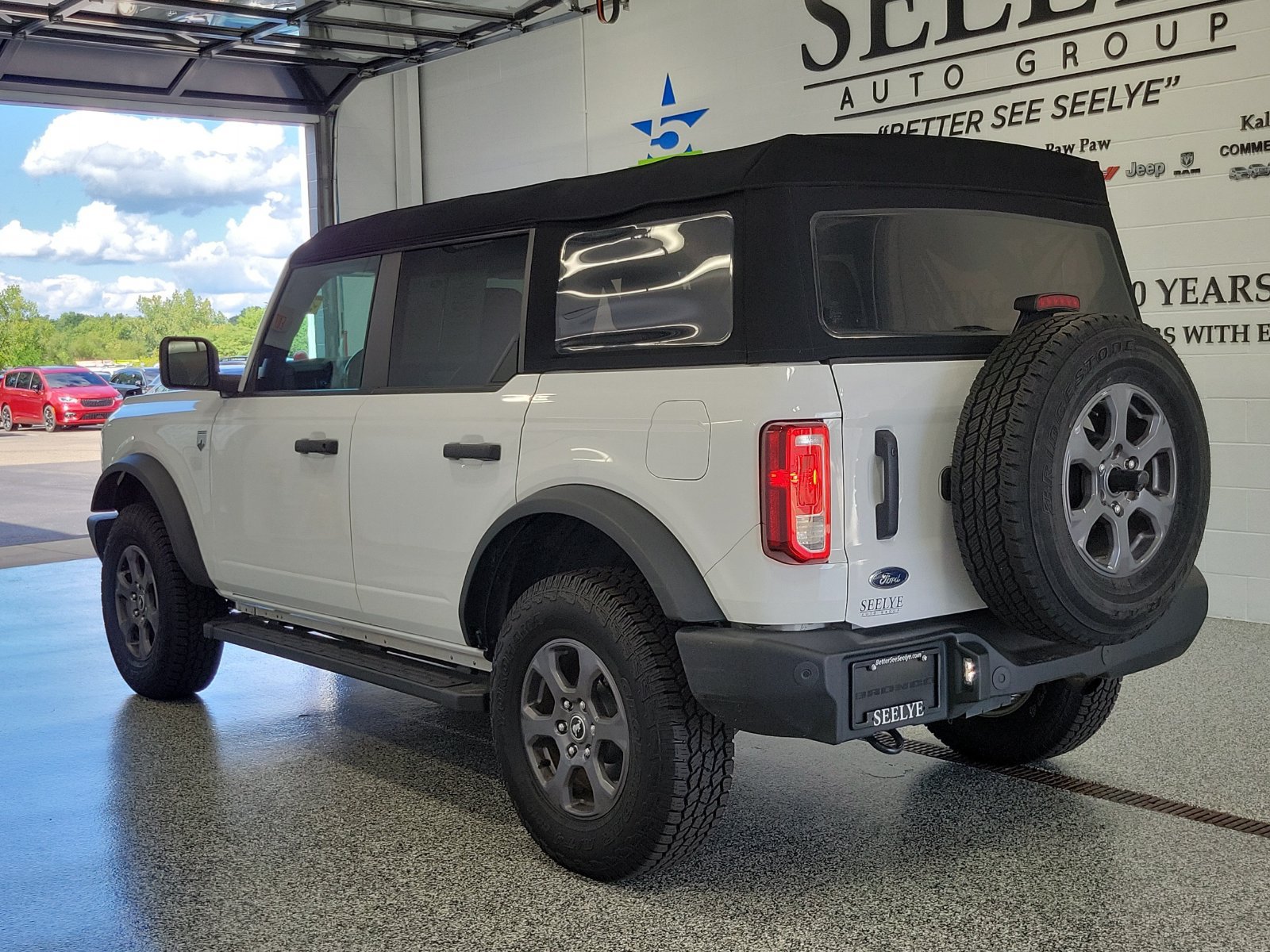 Certified 2024 Ford Bronco Big Bend AWD/4WD image 3